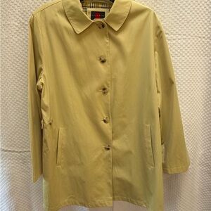 Gallery Light Yellow Women's Rain Jacket